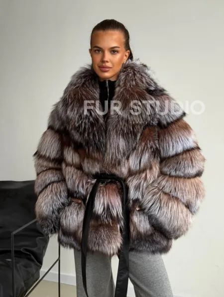 Шуба из меха лисы блюфрост - фото 0