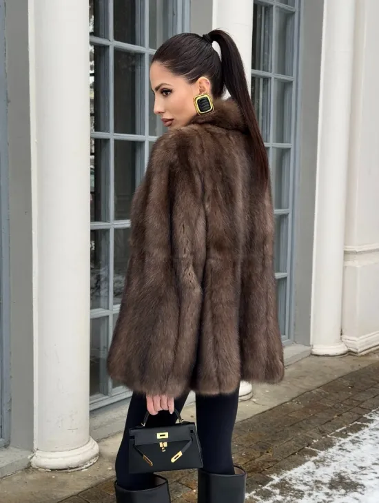 Полушубок из баргузинского соболя с V-образным воротником седина 2/3 - фото 8