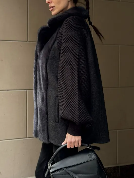Шерстяная женская куртка с отделкой из меха норки - фото 3