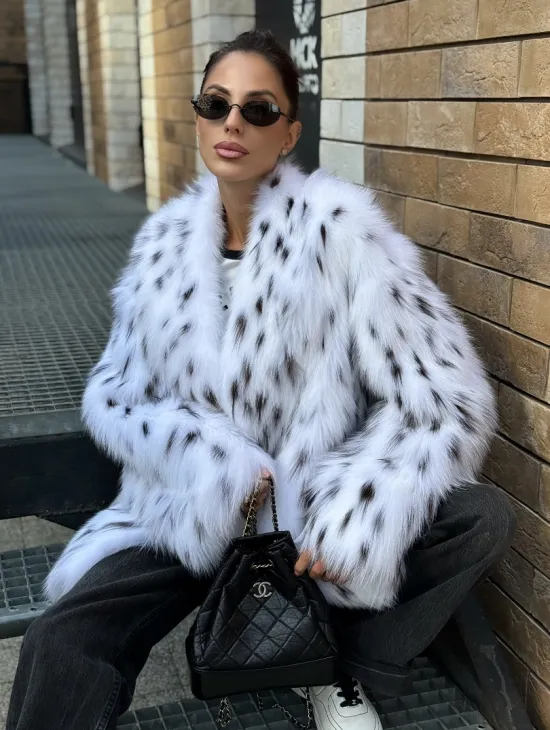 Шуба из меха белой аукционной лисы под рысь, ручная работа - фото 6