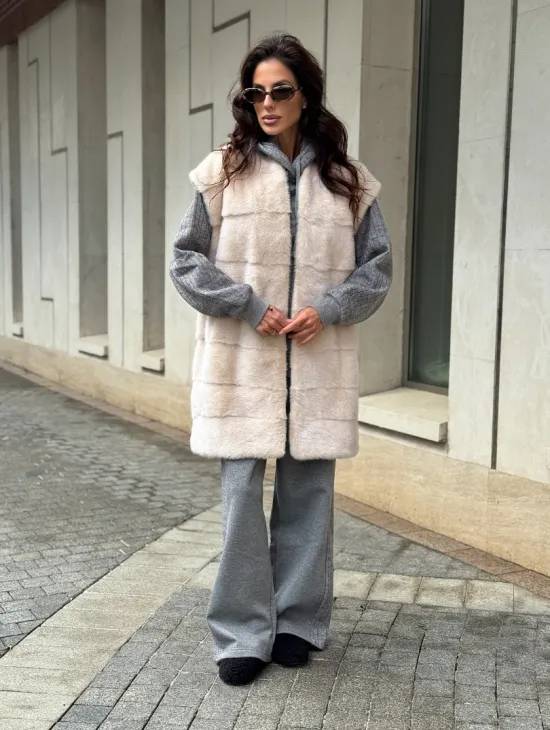 Комбинированный жилет из меха норки и шерсти - фото 9