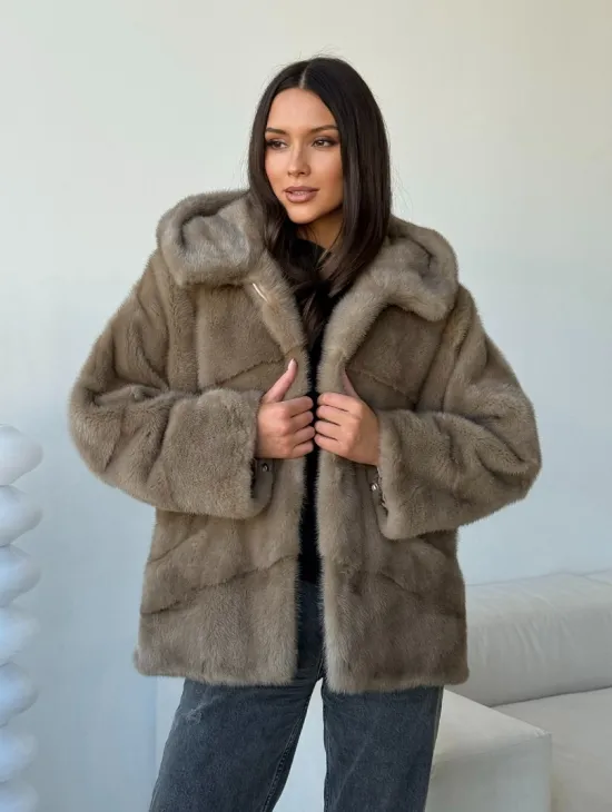 Короткая  норковая шуба с капюшоном - фото 0