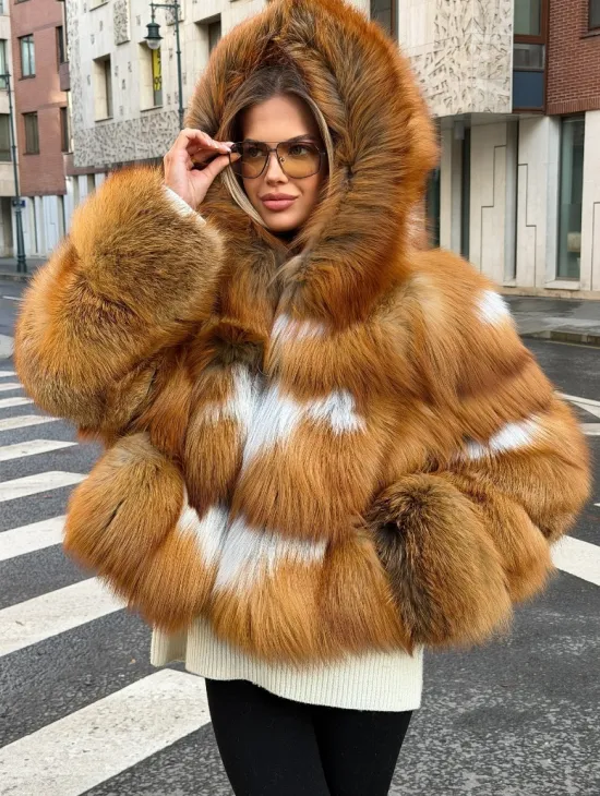 Шуба из лисы с капюшоном - фото 5