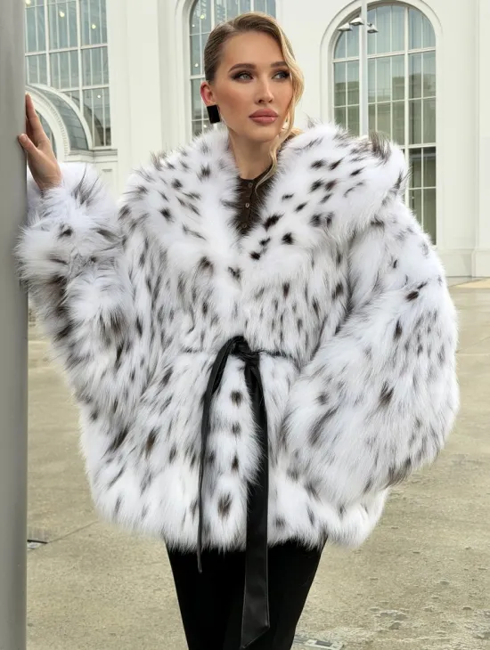 Шуба из лисьего меха под рысь с капюшоном - фото 10